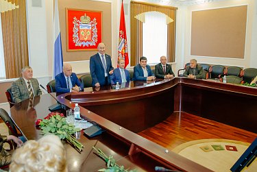 С праздником добра и уважения!